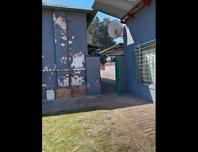 10 BEDROOM HOUSE FOR SALE IN WEBBER
